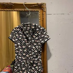 @ クレージュ courreges 半袖 ボウタイ 総柄 ブラウス 半袖　お呼ばれ　デート　オフィスカジュアル　食事会　可愛い　お出かけ　上品