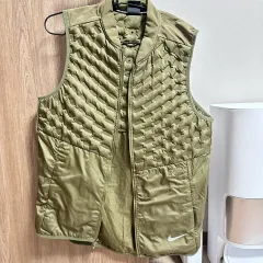 ナイキ ランニング ダウンベスト エアロロフト