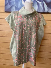 着物リメイク　小紋　ロールカラーブラウス