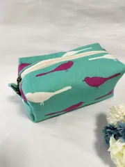 ハンドメイド　ボックスポーチ　小鳥　B092