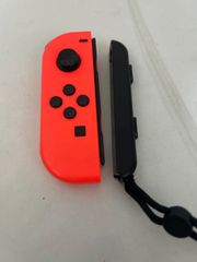 ジャンク品】 Nintendo Switch ジョイコン レッド ストラップ付 - メルカリ