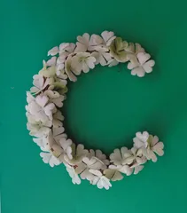 四つ葉のクローバーのアーティフィシャルフラワーリース♪グリーンリース♪三日月リース♪シンプルリース♪