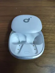 美品　Anker Soundcore Liberty4　充電ケースのみ