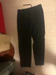 ユニクロ 春夏 ブラック スラックス