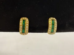 SN873 エメラルドグリーン イヤリング ゴールド系 グリーン系 メタル ラインストーン アンティーク
