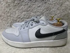 270 NIKE(ナイキ) エアジョーダン 1 ロー ゴルフシューズ ウルフグレー 中古 靴