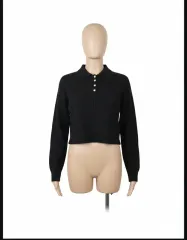黒 カラーネック クロップド ニット