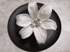 t69　髪飾り　卒業式　成人式 結婚式　着物　振袖　色打掛　ゆり　袴　シルバー