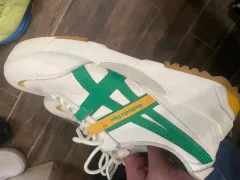 オニツカタイガー スニーカー 白/グリーン 255