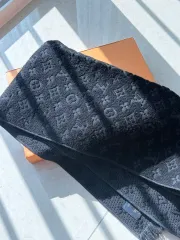 ルイヴィトン マフラー 最終値下げ