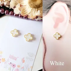 人気ꕤ︎︎ 四葉 クローバー ミニ ピアス イヤリング ホワイト