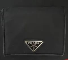PRADA プラダ 二つ折り財布