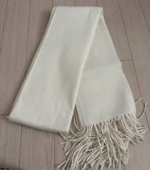 アイボリー カラー マフラー ストール 出品