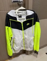 ナイキ ウィンドランナー ウィンドブレーカー M 蛍光色
