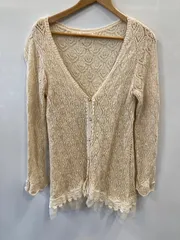 ピA369⚫︎axea femme⚫︎アクシーズファム⚫︎ニット⚫︎ロングカーディガン⚫︎透し編⚫︎レース⚫︎sizeM⚫︎ベージュ