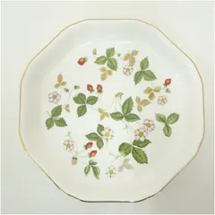 ウェッジウッド　ワイルドストロベリー　八角プレート  食器 おしゃれ かわいい 皿 料理 アンティーク インテリア カフェ 食卓 雑貨 和風 洋風 来客