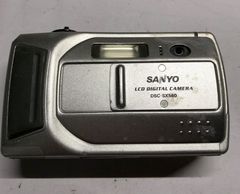 レトロデジカメSANYO DSC-R1 1.3メガピクセル 難あり - メルカリ