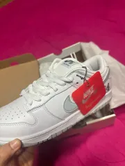 Supreme x NIKE SB ダンク ロー 265