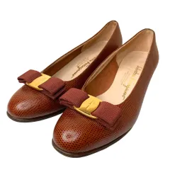 良品 Salvatore Ferragamo サルヴァトーレフェラガモ ヴァラリボン パンプス サイズ7 約24.5cm ブラウン レディース 古着 中古 USED