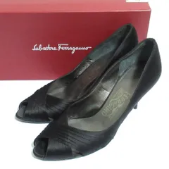 美品 Salvatore Ferragamo サルヴァトーレフェラガモ SOCIETE オープントゥ サテン パンプス 7 24.5cm ブラック レディース 古着 中古 USED