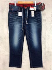 Item thumbnail for item ef098d99-865a-40f3-840e-4f46c9896036