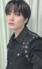 Item thumbnail for item cf2239c7-f3ee-495d-9c05-ee09137ad961