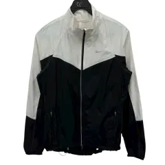 ナイキ ウィメンズ ウィンドブレーカー