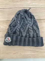 MONCLER モンクレール ニット帽　キャップ グレー 平塚店　衣料品　①