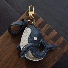 OHGA オーガ くじらコインケース チャーム - メルカリ