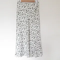 美品 UNITED ARROWS ユナイテッドアローズ フラワープリント セミフレアスカート 40 ホワイト レディース 古着 中古 USED