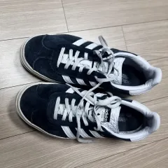 アディダス ガゼル ブラック スウェード スニーカー (245)