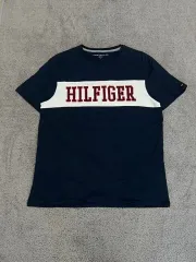 Tommy Hilfiger トミーヒルフィガー ビックロゴ 刺繍 半袖 Tシャツ
