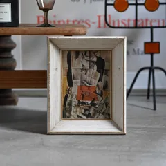 ヴィンテージフレーム「ギターを持つ女」古いアートブックの一枚と額縁のセット (アンティーク雑貨 蚤の市 ウォールデコ オブジェ レトロ アートフレーム 額縁 絵 ポスター  インテリア雑貨 アート 古道具 絵のある暮らし ミッドセンチュリー モダンアート)