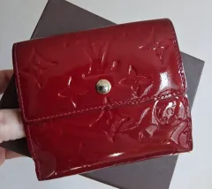 ルイヴィトン ヴェルニ レッド 二つ折り財布