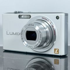[Excellent Condition] Panasonic LUMIX DMC-FX33 White 8.1 Megapixel 28mm Wide-Angle LEICA Lens 3.6x Optical Zoom Image Stabilization Slim Compact Digital Camera
