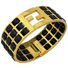 フェンディ FENDI ズッカロゴ バングル 腕輪 バングル GP レザー ゴールド ブラック レディース 【中古】のサムネイル