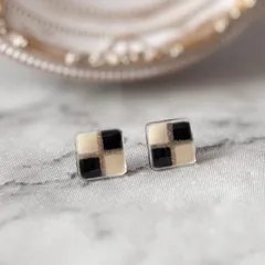 ブラック ホワイト キラキラ ゴールド チェック スクエア ピアス 白 黒 シンプル おしゃれ 四角【662】