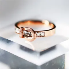 指輪 馬蹄 ホースシュー 馬蹄リング レディース 開運 金運 仕事運 馬 ホース ステンレス ストーン入り ジルコニア ピンクゴールド お守り 重ね付け ファッションリング ピンキーリング 結婚指輪 ペアリング対応 記念日 プレゼント ポーチ付き