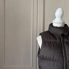 【東あずま店　併売品】　トミーヒルフィガー TOMMY HIRFIGER ダウン ベスト XSサイズ 34 4号　ブラウン　お呼ばれ　デート　オフィスカジュアル　食事会