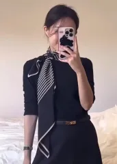 ブラック/アイボリー パターン スカーフ