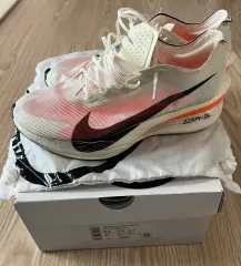 275 NIKE ヴェイパーフライ4 プロト