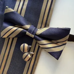 ⑤-7 蝶ネクタイ　ポケットチーフ　カフス3点セット
