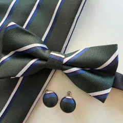 ⑤-8  蝶ネクタイ　ポケットチーフ　カフス3点セット