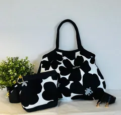 【裁縫ストア・ボヌール】大人かわいい　北欧風　上品な大花柄　ツイルアネモネガーデン柄ブラック/ホワイト　トートバッグ　グラニーバッグ　ポーチ　ショルダーバッグ　ショルダーストラップ付き ハンドメイド/ №500-760
