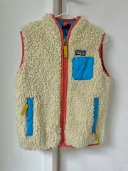 パタゴニア キッズ ベスト 4T (ほぼ新品)
