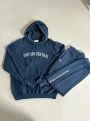 ディネデ WHO フードTシャツ+ズボン