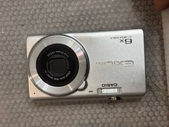 完動品 CASIO EXILIM EX-ZS26 シルバー #26121 - メルカリ