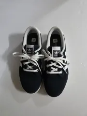 アディダス ブラック スニーカー サイズ 235 レディース