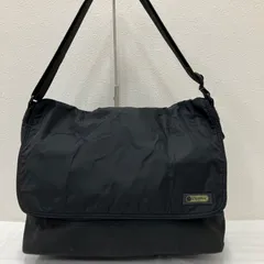 9283　LeSportsac　レスポートサック　ショルダーバッグ　ブラック　黒　メッセンジャーバッグ　メンズ　レディース　ユニセックス　無地　軽量　カジュアル　シンプルのサムネイル