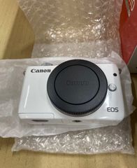 新品未使用】Canon EOS 5D Mark IV ボディ 箱にダメージあり - メルカリ